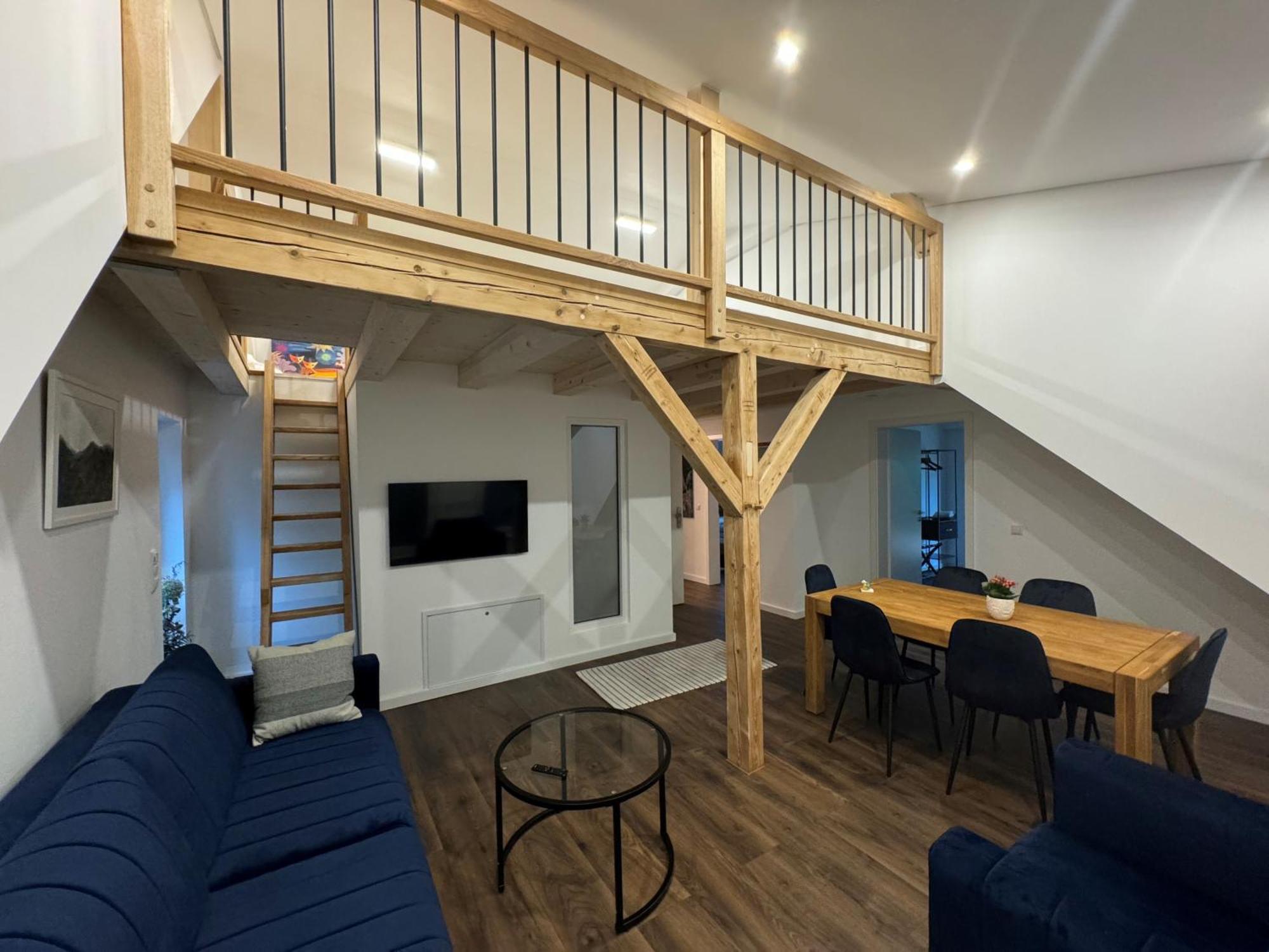 Zur Donauinsel Apartament